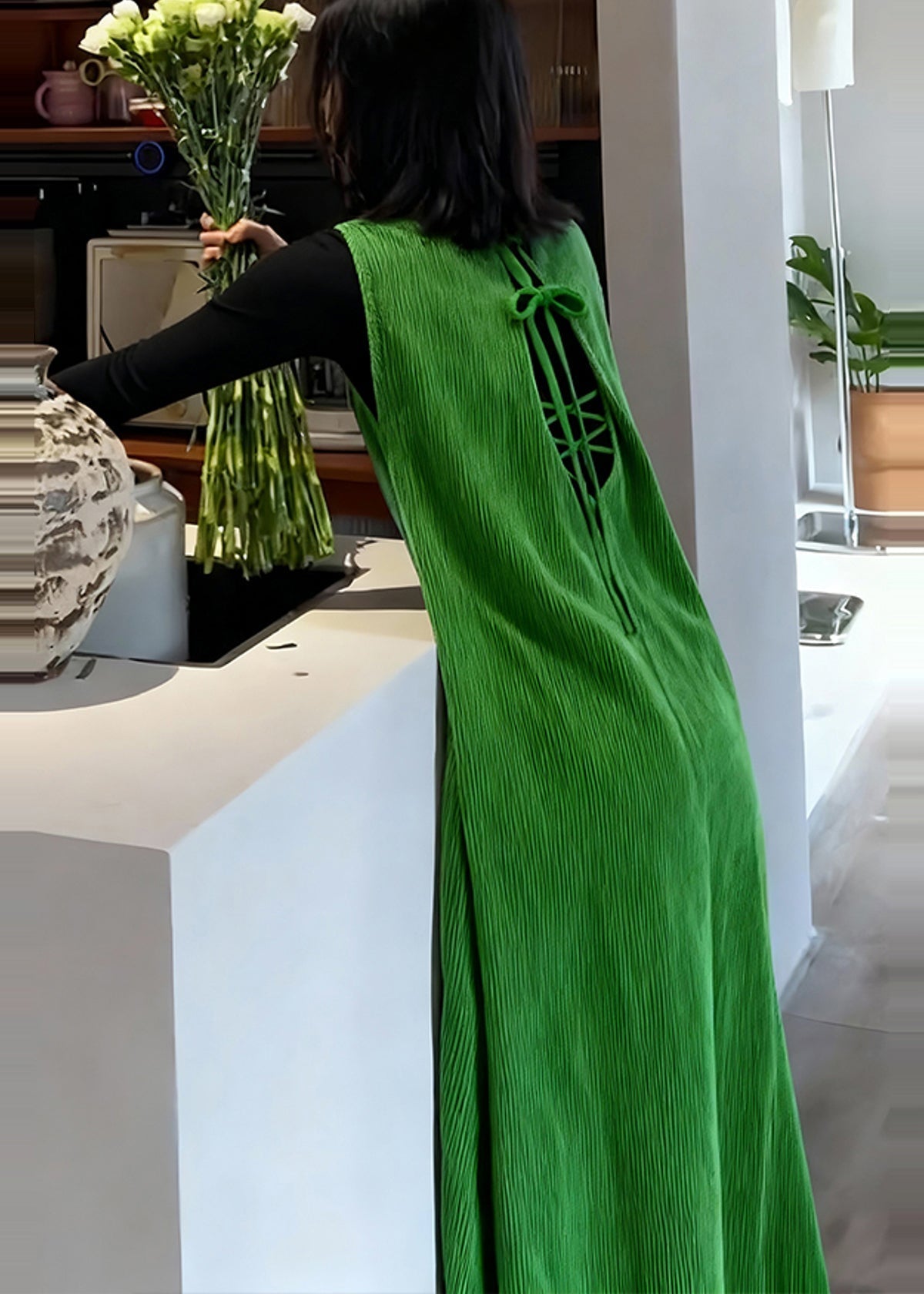 Effortlessly Elegant Dress with a Timeless Design