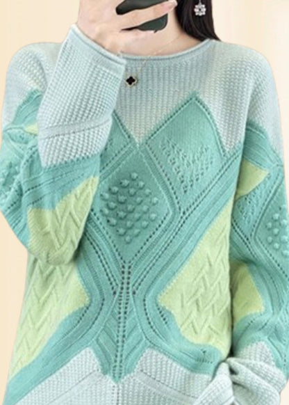 Classic Vintage Sweater with a Flattering Fit
