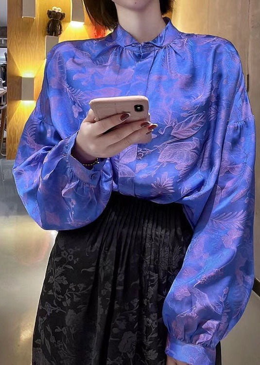Classic Vintage Blouse with a Flattering Fit