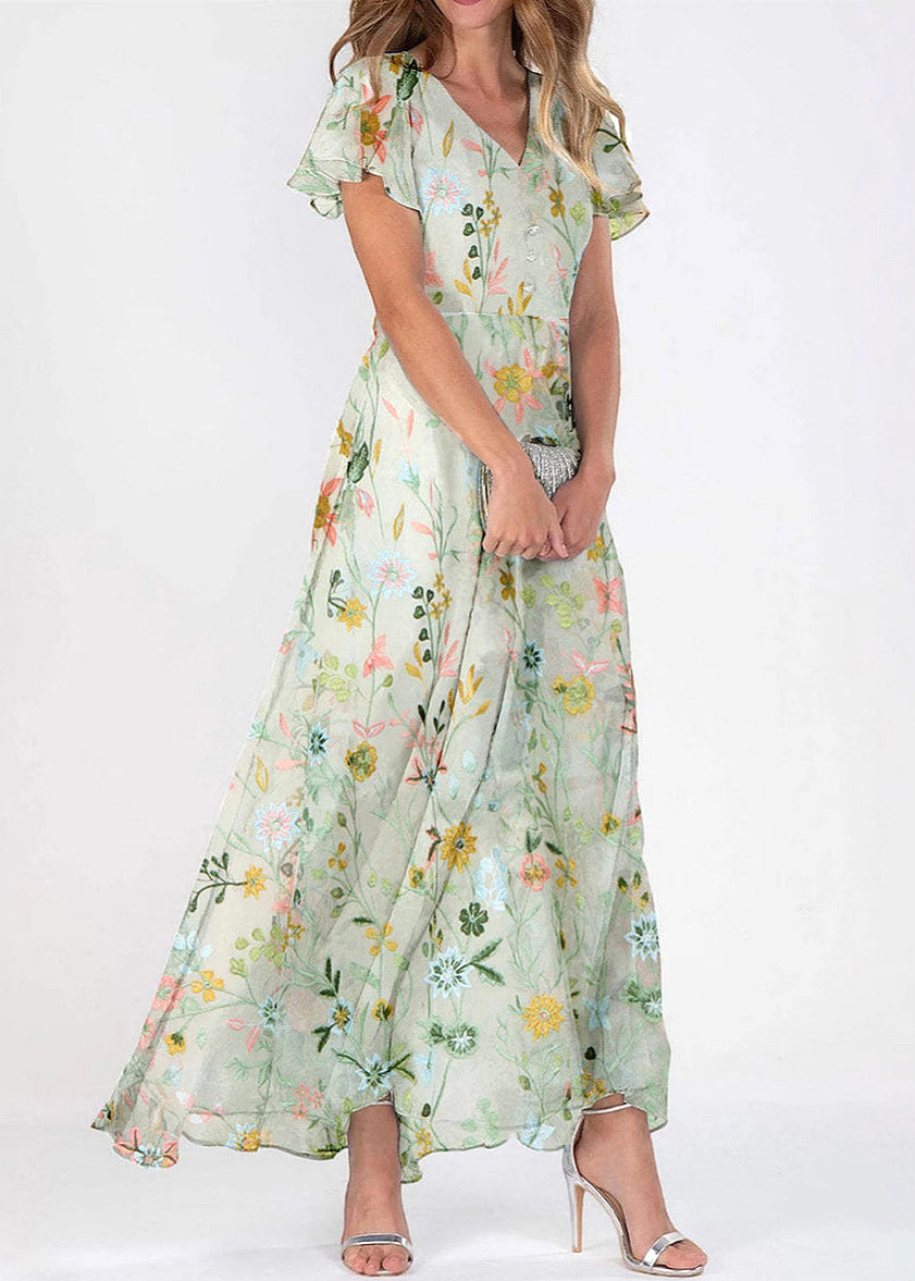 Well Tailored Dress with a Graceful Silhouette