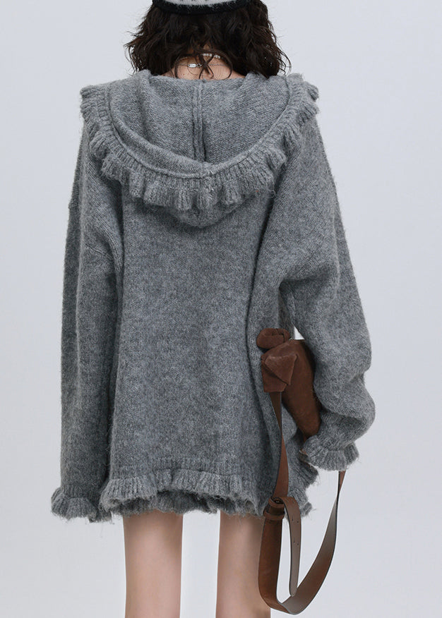 Classic Vintage Cardigan with a Flattering Fit