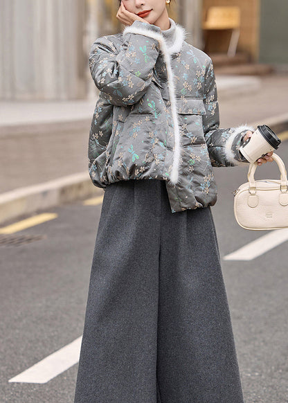 Gracefully Styled Coat for Any Occasion