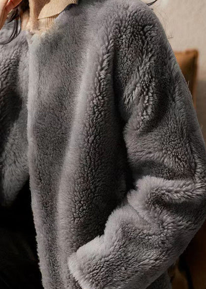 Effortlessly Elegant Jacket with a Timeless Design
