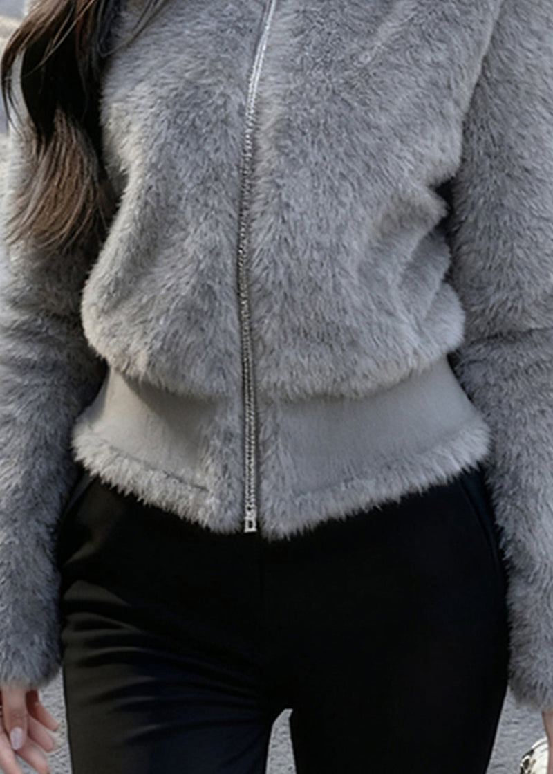 Effortlessly Elegant Coat with a Timeless Design