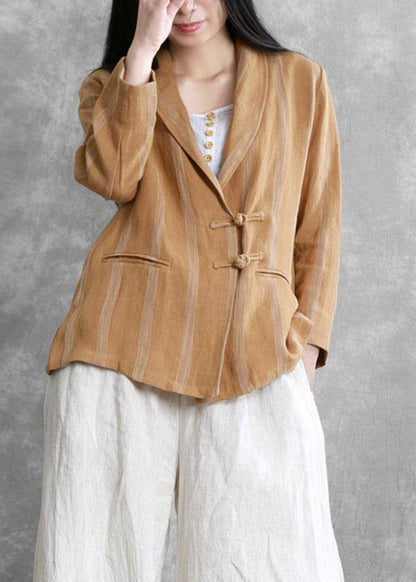 Well Tailored Coat with a Graceful Silhouette