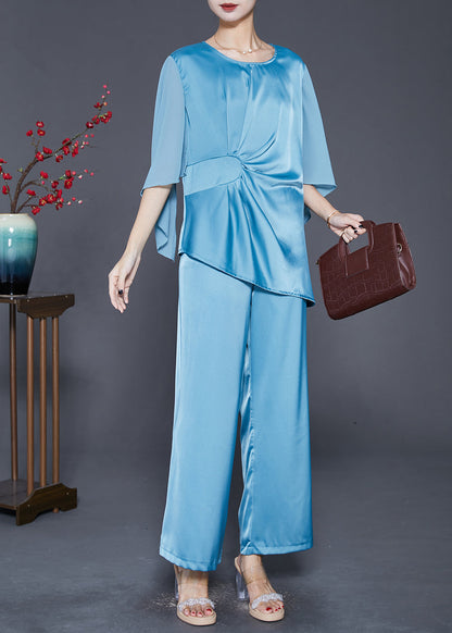 Sophisticated Garment with a Clean Classic Look