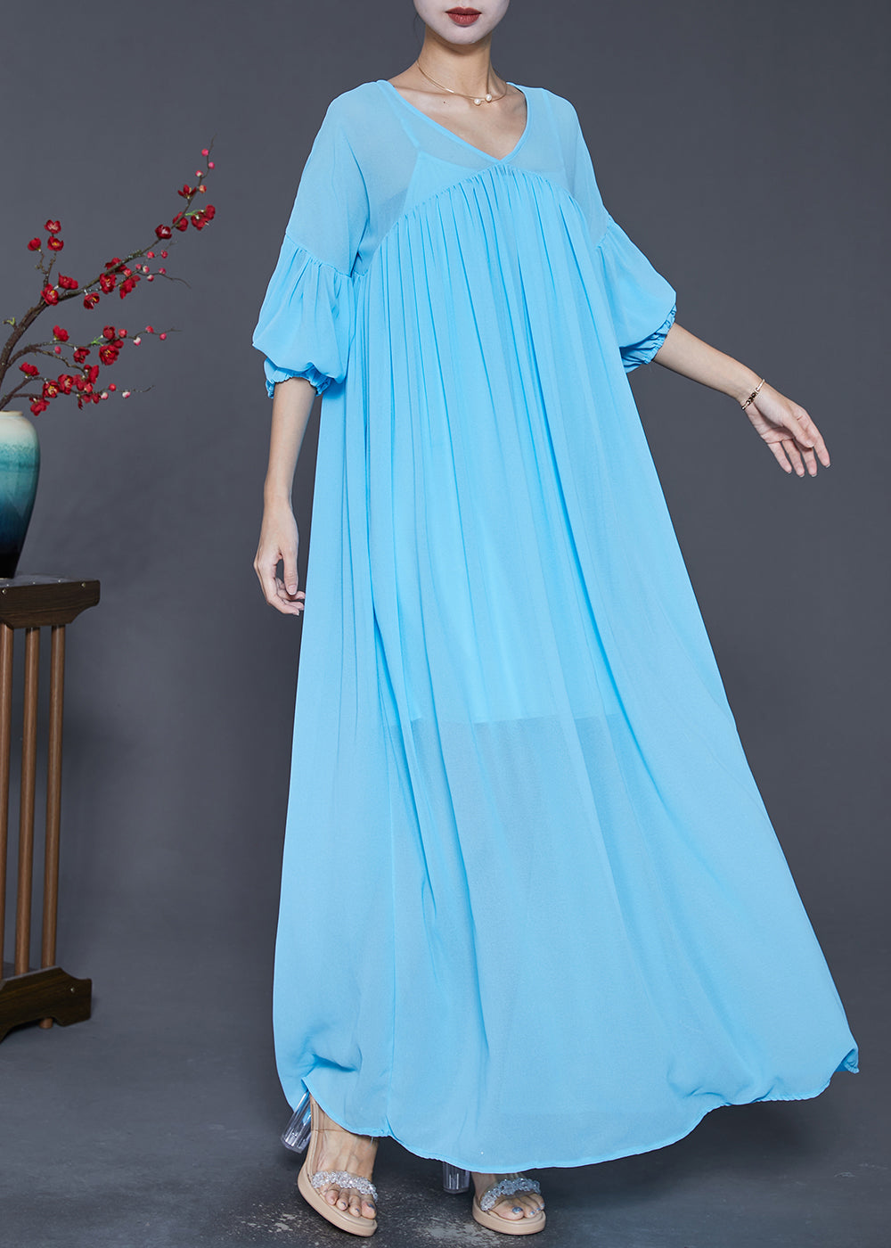 Classic Vintage Dress with a Flattering Fit
