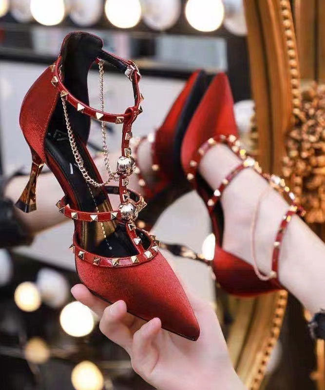 Chic Orthopedic Sandals with Unique Design