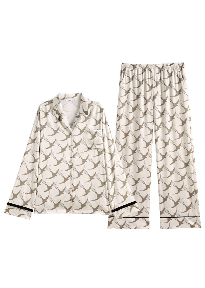 Charming Set for Any Occasion