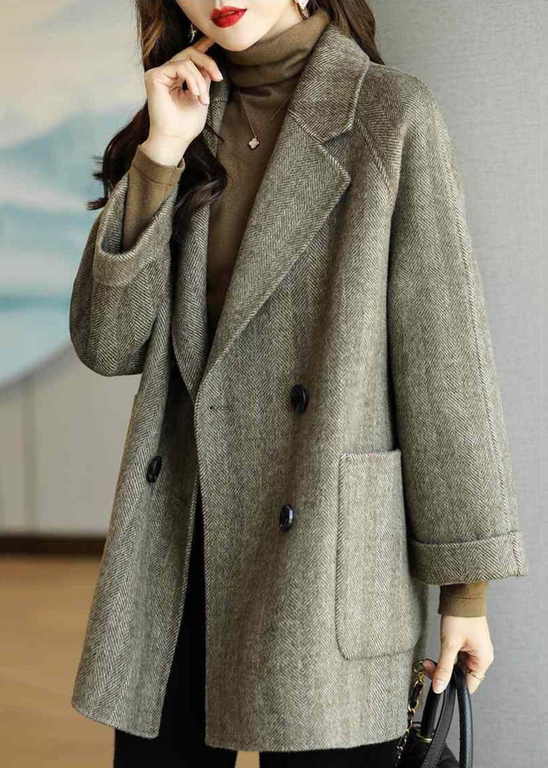 Sophisticated Coat with a Clean Classic Look