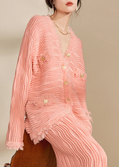 Well Tailored Cardigan with a Graceful Silhouette
