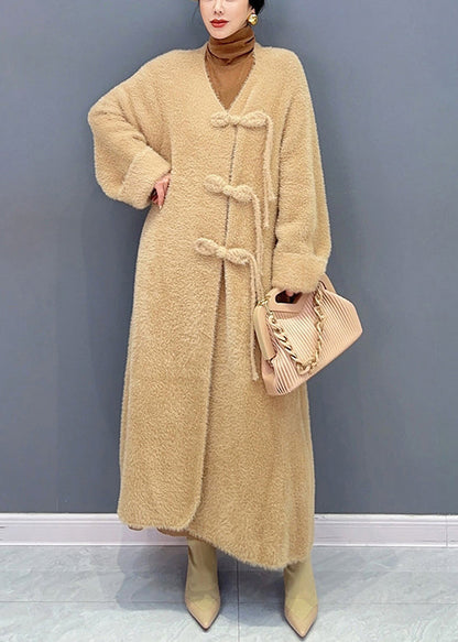 Effortlessly Elegant Coat with a Timeless Design