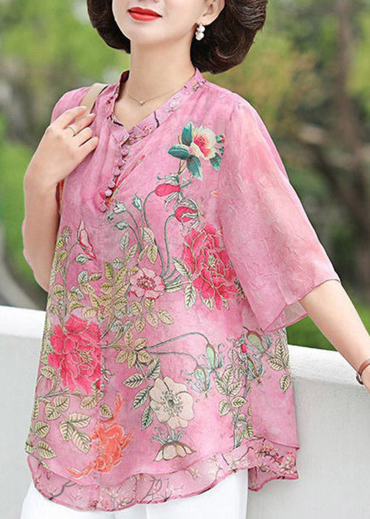 Well Tailored Top with a Graceful Silhouette