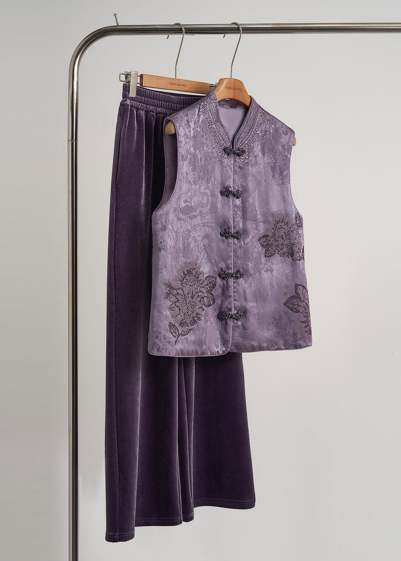 Well Tailored Garment with a Graceful Silhouette