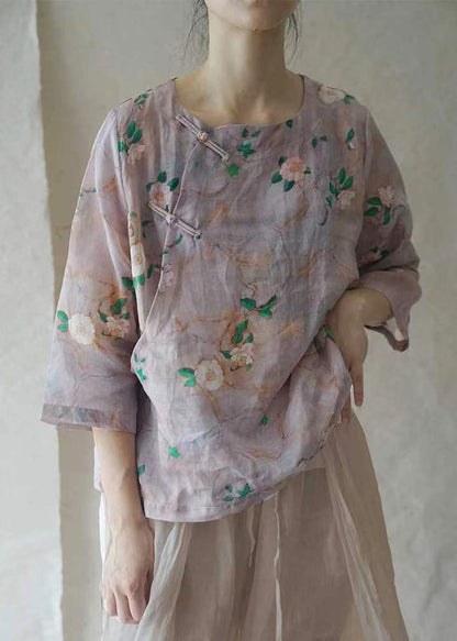 Well Tailored Shirt with a Graceful Silhouette