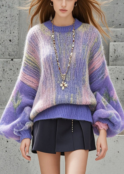 Well Tailored Sweater with a Graceful Silhouette