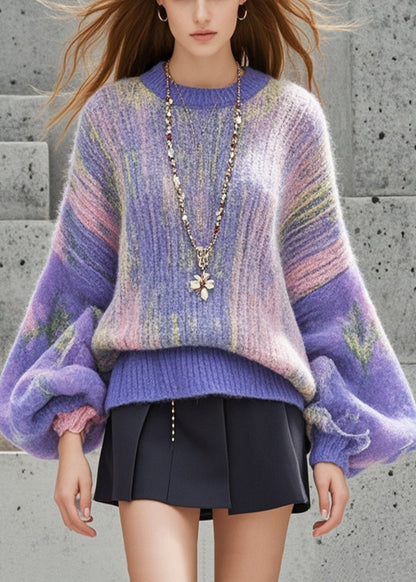 Well Tailored Sweater with a Graceful Silhouette
