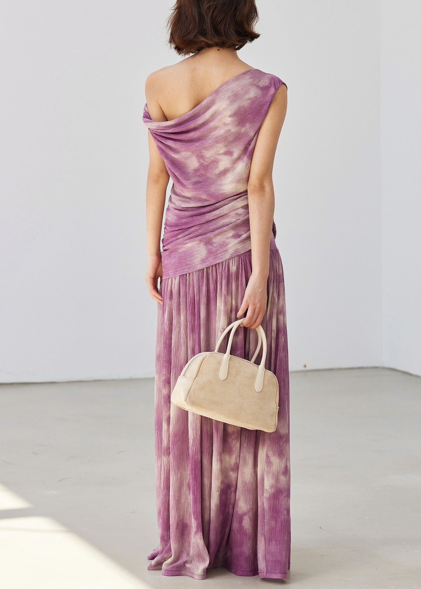 Well Tailored Garment with a Graceful Silhouette