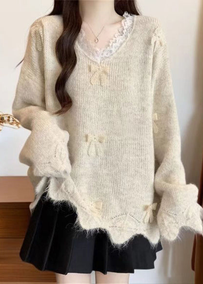 Classic Vintage Sweater with a Flattering Fit