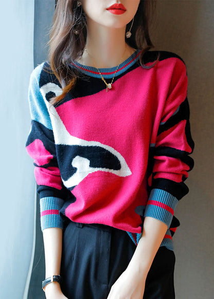 Well Tailored Sweater with a Graceful Silhouette