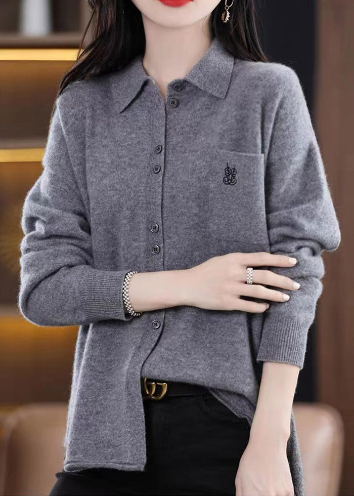 Effortlessly Elegant Top with a Timeless Design