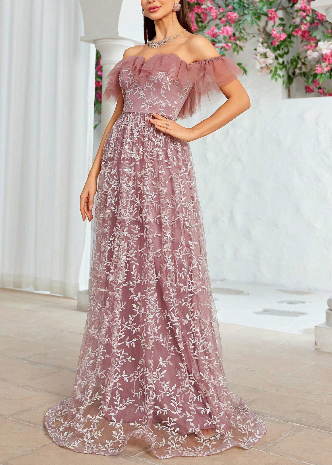 Gracefully Styled Dress for Any Occasion
