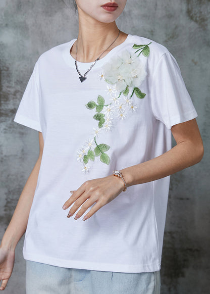 Well Tailored Top with a Graceful Silhouette