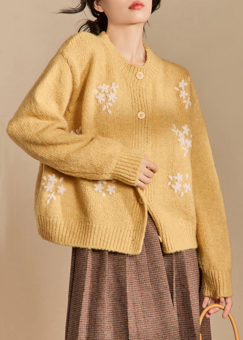 Gracefully Styled Cardigan for Any Occasion