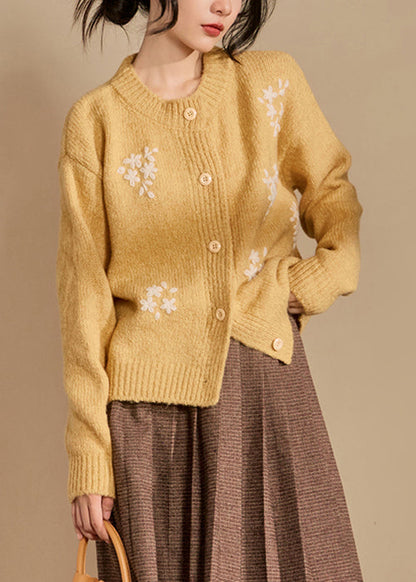 Gracefully Styled Cardigan for Any Occasion