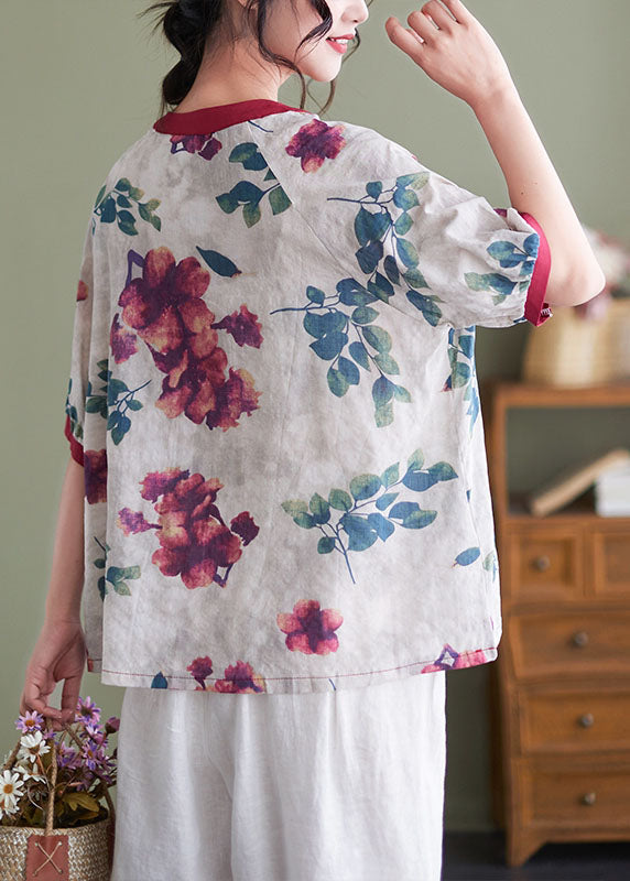Effortlessly Elegant Top with a Timeless Design