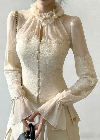 Effortlessly Elegant Blouse with a Timeless Design