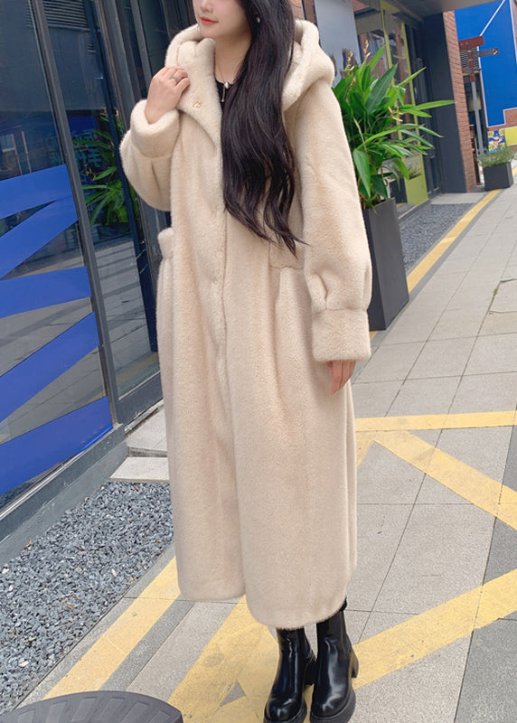 Sophisticated Coat with a Clean Classic Look