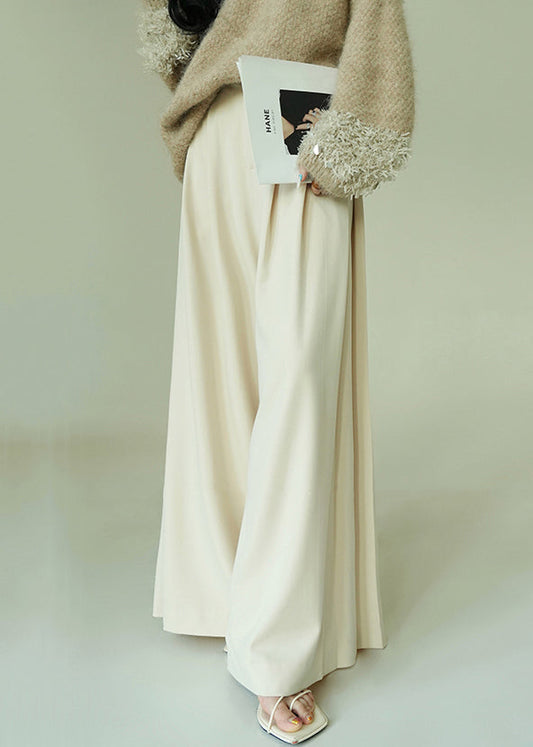 Well Tailored Pants with a Graceful Silhouette