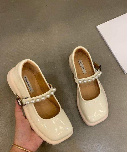 Graceful Orthopedic Flats for Modern Look