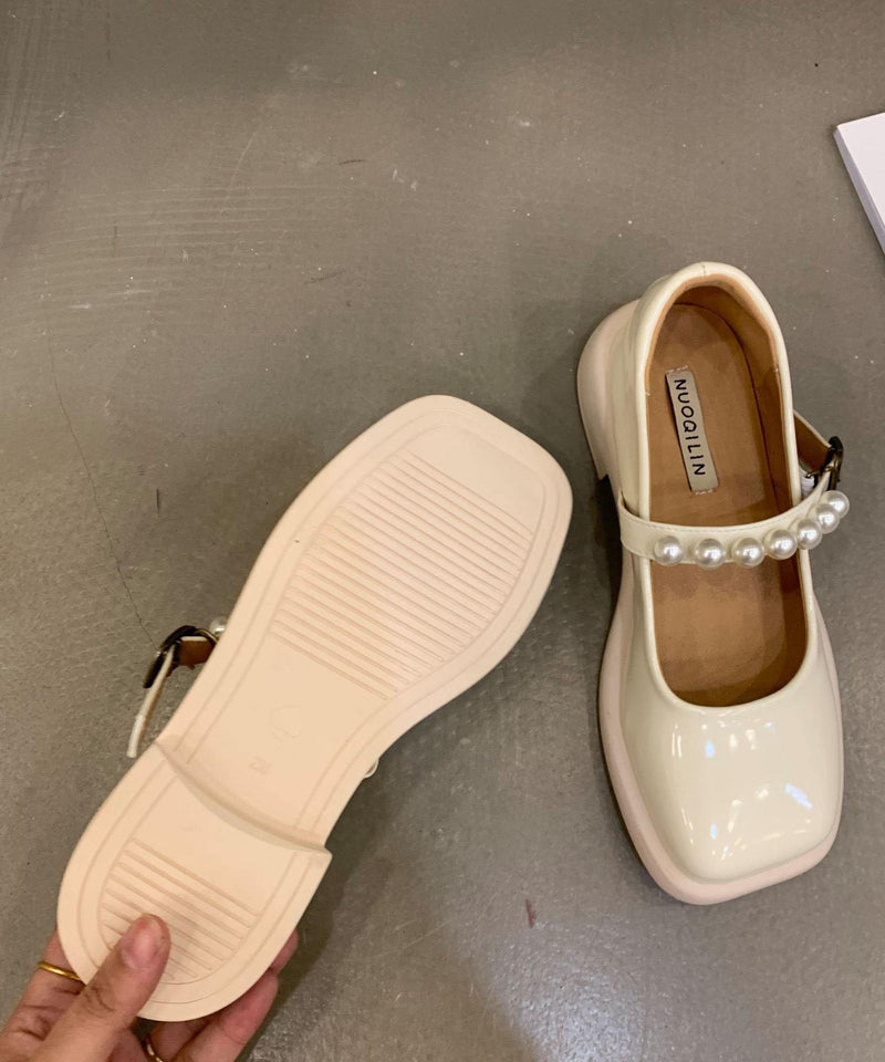 Graceful Orthopedic Flats for Modern Look