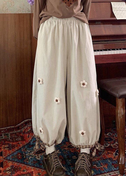 Well Tailored Pants with a Graceful Silhouette