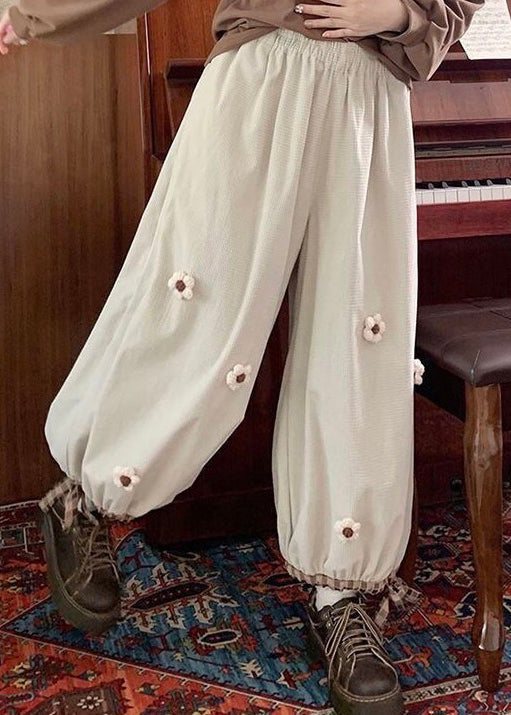 Well Tailored Pants with a Graceful Silhouette