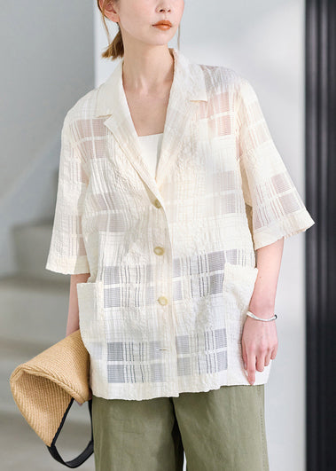 Well Tailored Blouse with a Graceful Silhouette