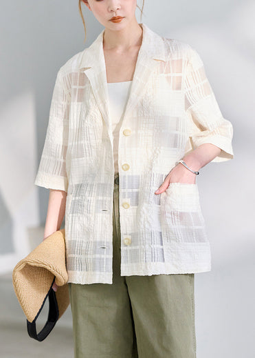 Well Tailored Blouse with a Graceful Silhouette