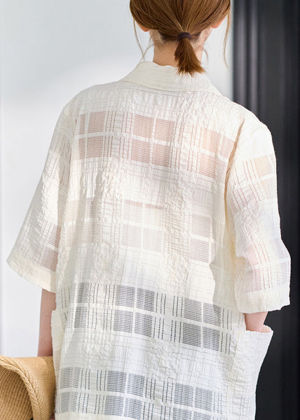 Well Tailored Blouse with a Graceful Silhouette