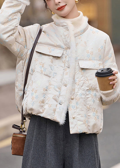 Gracefully Styled Coat for Any Occasion