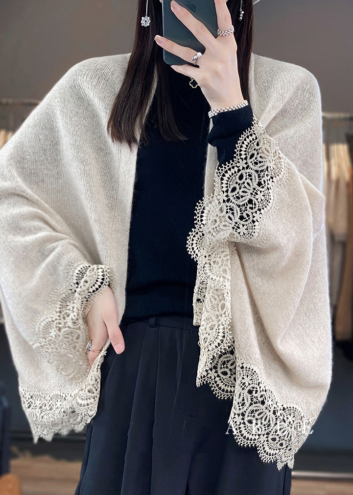 Well Tailored Cardigan with a Graceful Silhouette