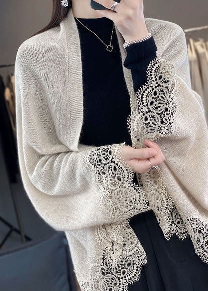 Well Tailored Cardigan with a Graceful Silhouette