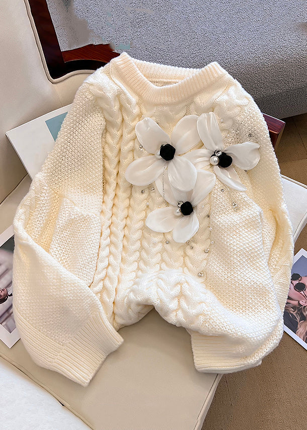 Gracefully Styled Sweater for Any Occasion