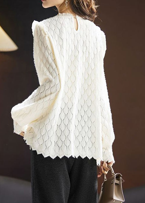Well Tailored Blouse with a Graceful Silhouette