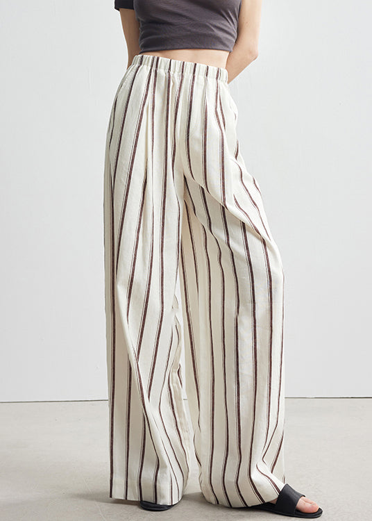 Effortlessly Elegant Pants with a Timeless Design