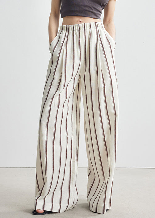 Effortlessly Elegant Pants with a Timeless Design