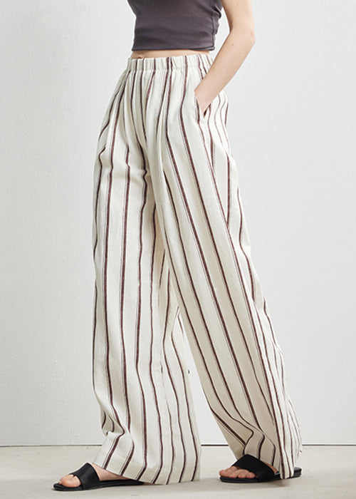 Effortlessly Elegant Pants with a Timeless Design