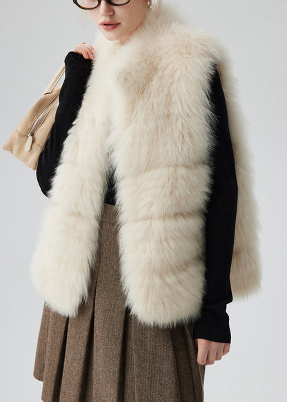 Beautifully Finished Coat in a Timeless Design