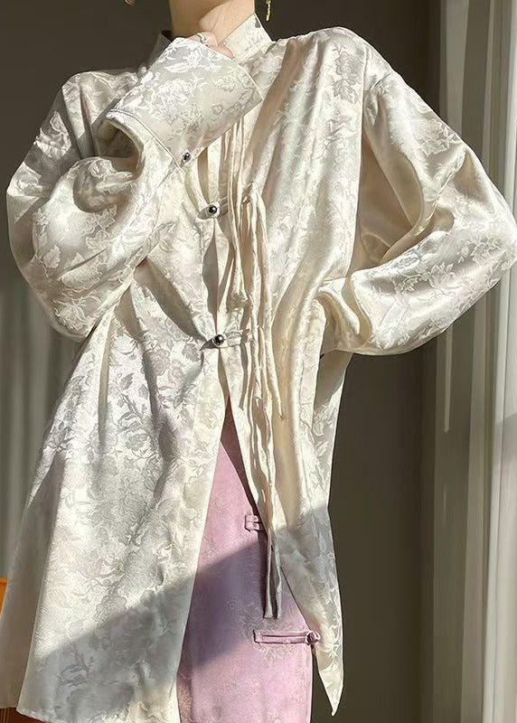 Well Tailored Shirt with a Graceful Silhouette
